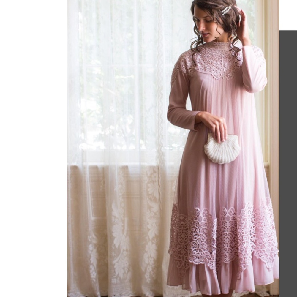 Dainty Jewell dress